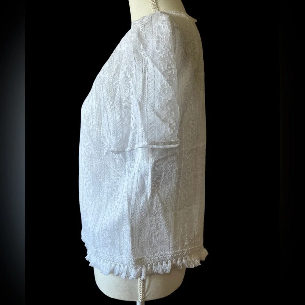 Michael Kors White Textured Patterned Short‎ Sleeve Blouse with Fringe Hem
